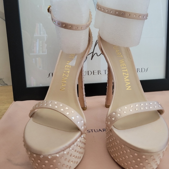 Stuart Weitzman. Size 6.5. Nude Color. - Picture 2 of 4